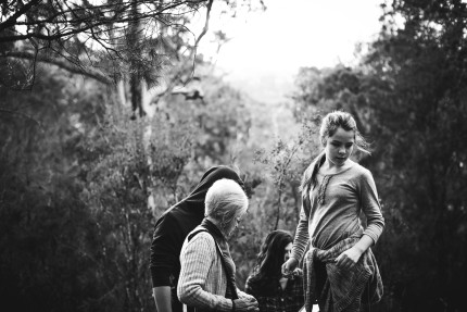 photographers sydney | family walking at Bobbin Head