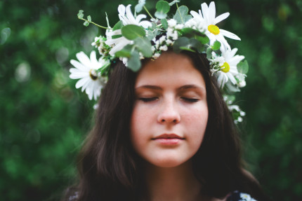 family photography sydney - girl with flower crown